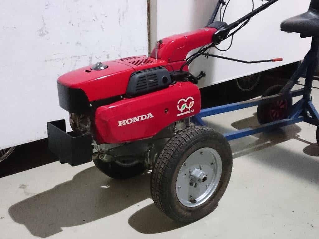 Frees Honda F810 met dolly voor tennisbaan sleepnet, Ophalen, Zo goed als nieuw, Benzine, Tuinfrees