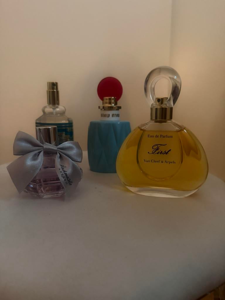 Parfum pakket, Van Cleef & Arpels, Miumiu, azzaro🌸✨, Verzamelen, Parfumverzamelingen, Ophalen of Verzenden, Zo goed als nieuw
