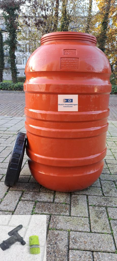 220 liter vat/drum met draaideksel /regenton, EU, Kunststof, Gebruikt, Met kraantje