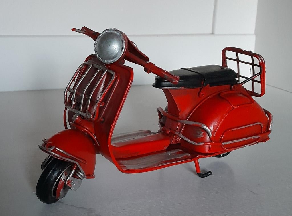 Miniatuurmodel retro scooter 1:12, Overige merken, Gebruikt, Ophalen of Verzenden, Groter dan 1:32