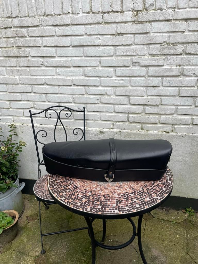 Vespa 50 Special Origineel Zadel - Nette Staat, Fietsen en Brommers, Brommeronderdelen | Scooters, Ophalen, Gebruikt, Zadel, Vespa