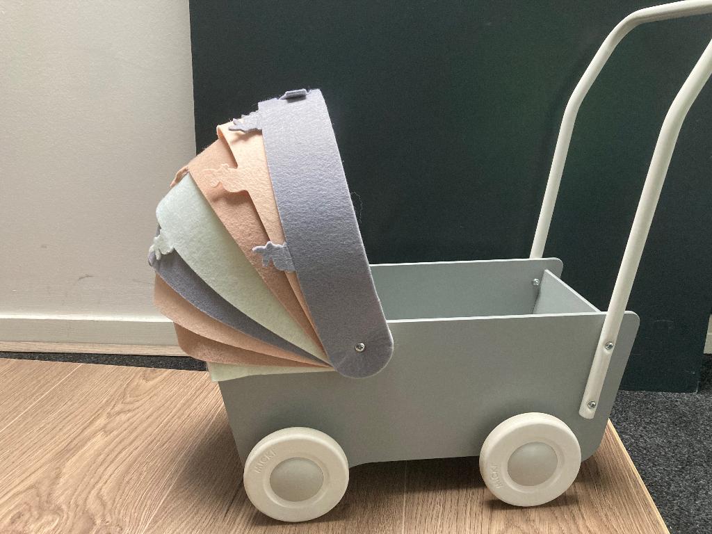 Super mooie poppenwagen, Ophalen, Zo goed als nieuw, Babypop