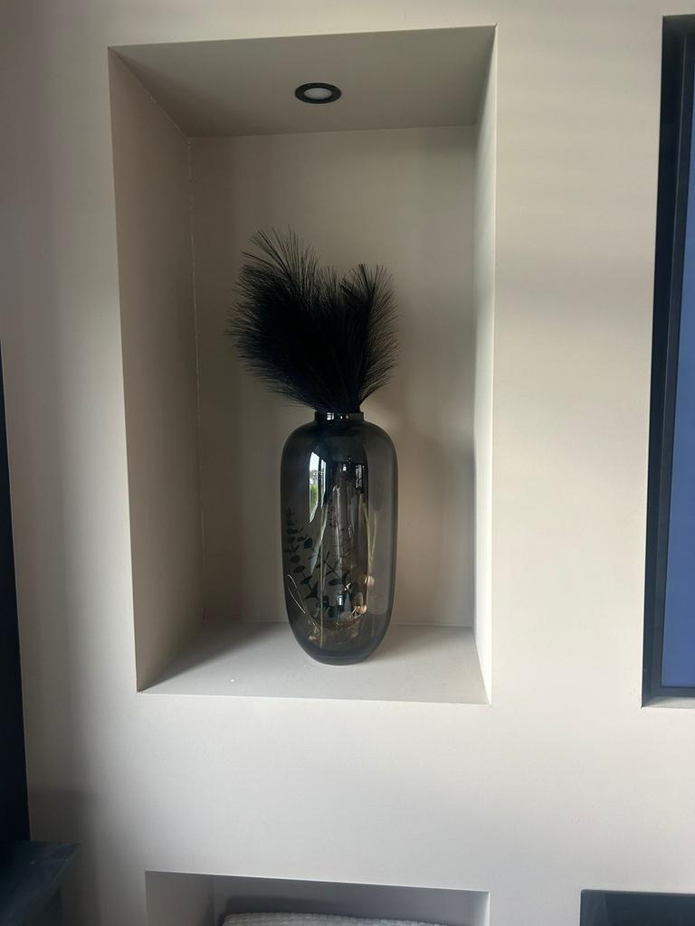 2 ZZING DECORATIE / BLOEMEN  VAZEN  - rookglas zwart, Huis en Inrichting, Ophalen, Zwart, Minder dan 50 cm, Glas