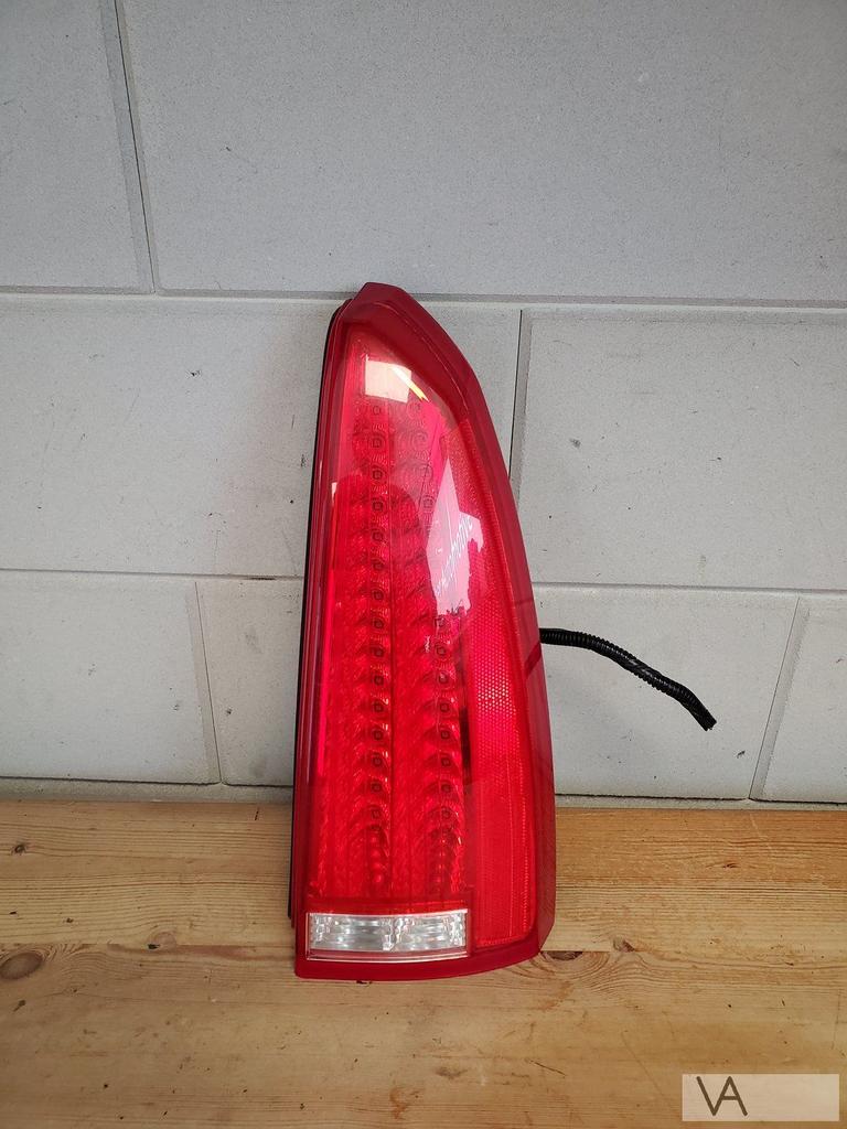 Cadillac DTS 2005 -2011 achterlicht rechts led 15777302 €250, Ophalen of Verzenden, Gebruikt, Cadillac