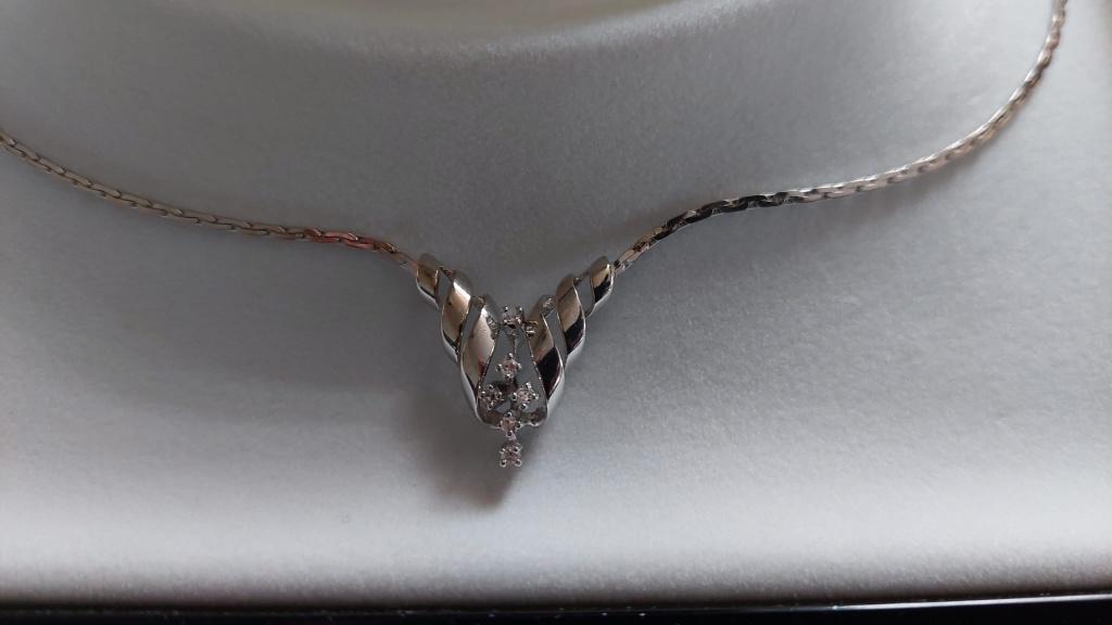 Wit gouden choker met diamant 14 krt., Ophalen, Wit, Zo goed als nieuw, Met edelsteen