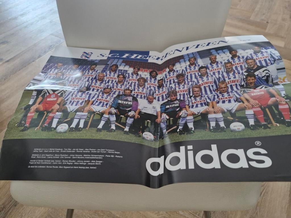 SC Heerenveen Poster - Teamfoto seizoen 1995-1996, Ophalen of Verzenden, Zo goed als nieuw, Overige binnenlandse clubs, Poster, Plaatje of Sticker