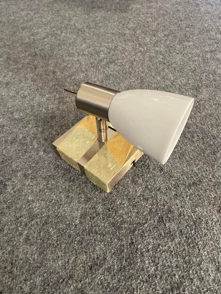 Een leuk wand-/plafondlampen met wit kelkje, Ophalen of Verzenden, Gebruikt, Metaal