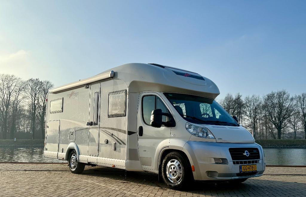 Carthago Chiq 4.8 T Plus 3.0 hefbed, levelsysteem, lithium, Caravans en Kamperen, Campers, Automaat, Ringverwarming, Fiat, Bedrijf