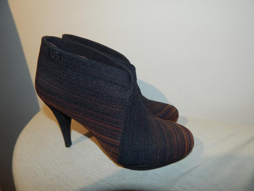United Nude mooie aparte pumps donkere tinten apart 37