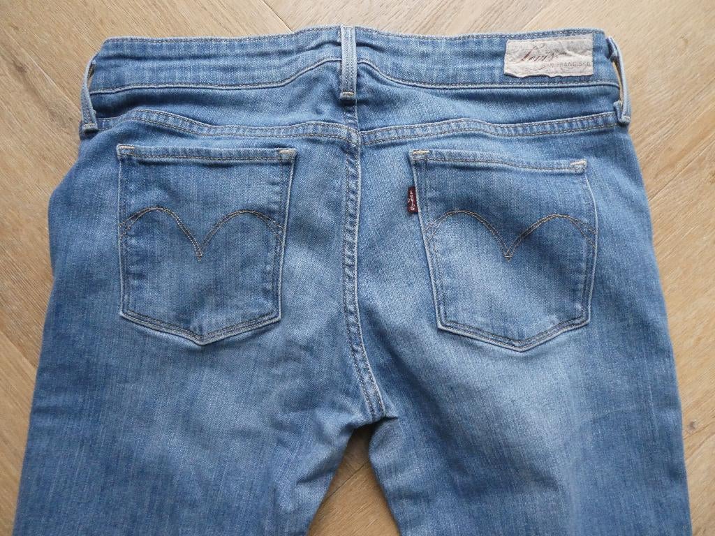 Mooie Levi Slight Curve Straight Leg spijkerbroek maat 28, Zo goed als nieuw, W28 - W29 (confectie 36), Levi’s, Verzenden