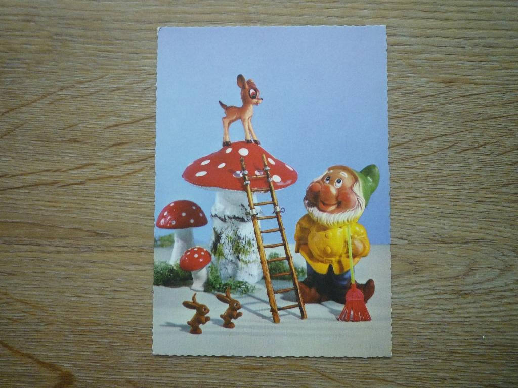 Oude Walt Disney kaart Bambi kabouter paddestoel konijnen, Ophalen of Verzenden, Voor 1920, Sterren en Beroemdheden