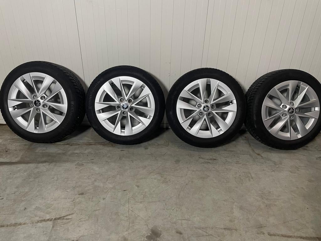 Skoda Octavia 17 inch LM velgen met winterbanden, Ophalen, Gebruikt, Velg(en), 17 inch