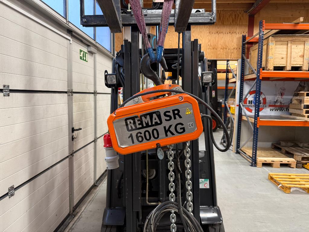 REMA SR1600 Elektrische Kettingtakel - Nagenoeg ongebruikt!, Ophalen, Zo goed als nieuw, Elektrisch