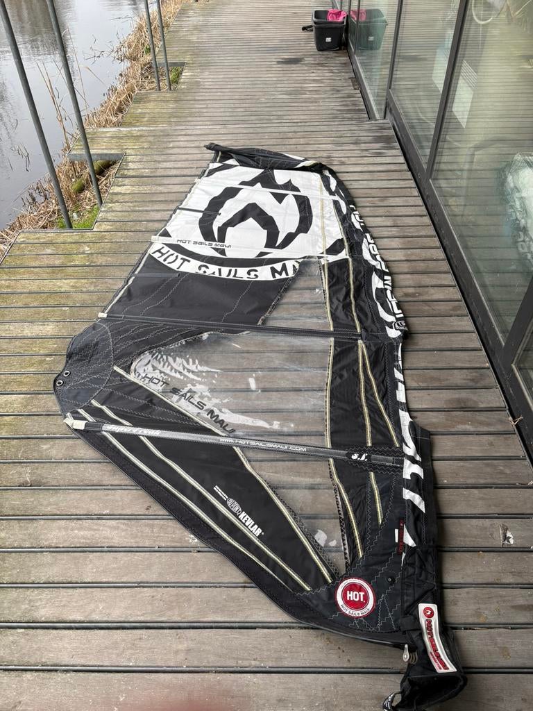 Hotsails Superfreak 3.7, Watersport en Boten, Windsurfen, Ophalen of Verzenden, Zo goed als nieuw, Zeil, Minder dan 5 m²