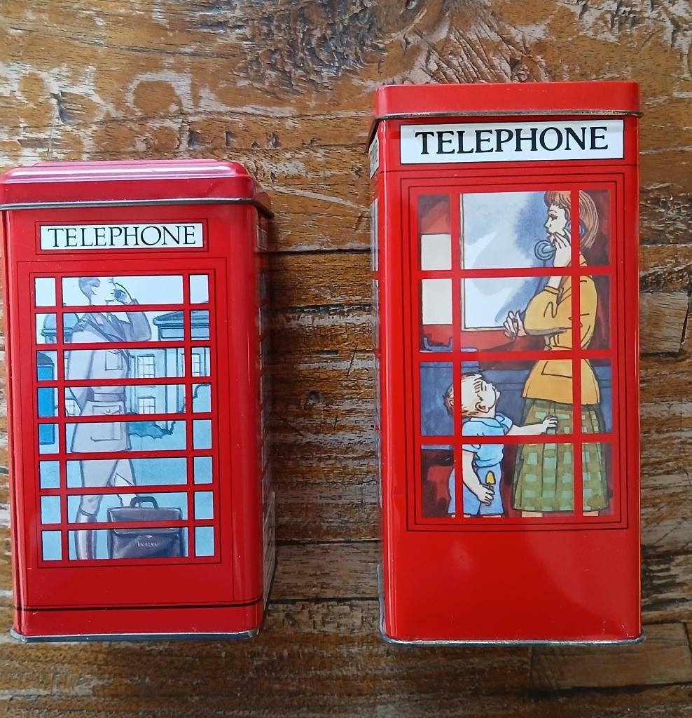 2 Engelse telefooncel spaarpotten., Ophalen of Verzenden, Zo goed als nieuw, Metaal of Blik, Overige thema's