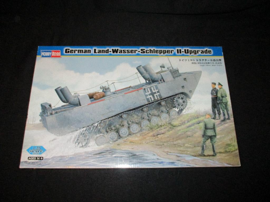 D-335,HOBBY BOSS 1-35,NO,82462,German Land-Wasser-Schlepper, Overige merken, Gebruikt, 1:32 tot 1:50, Overige typen
