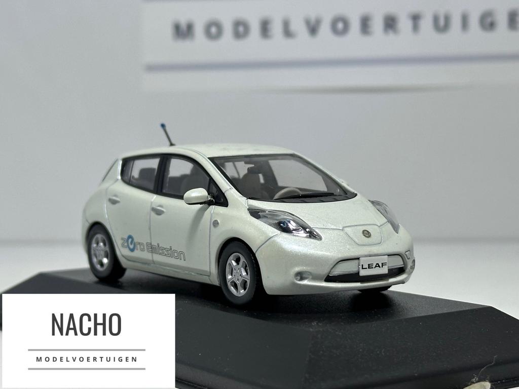 Nissan Leaf 1 (2012) | Kyosho | schaal 1:43, Hobby en Vrije tijd, Modelauto's | 1:43, Ophalen of Verzenden, Nieuw, Auto, Kyosho
