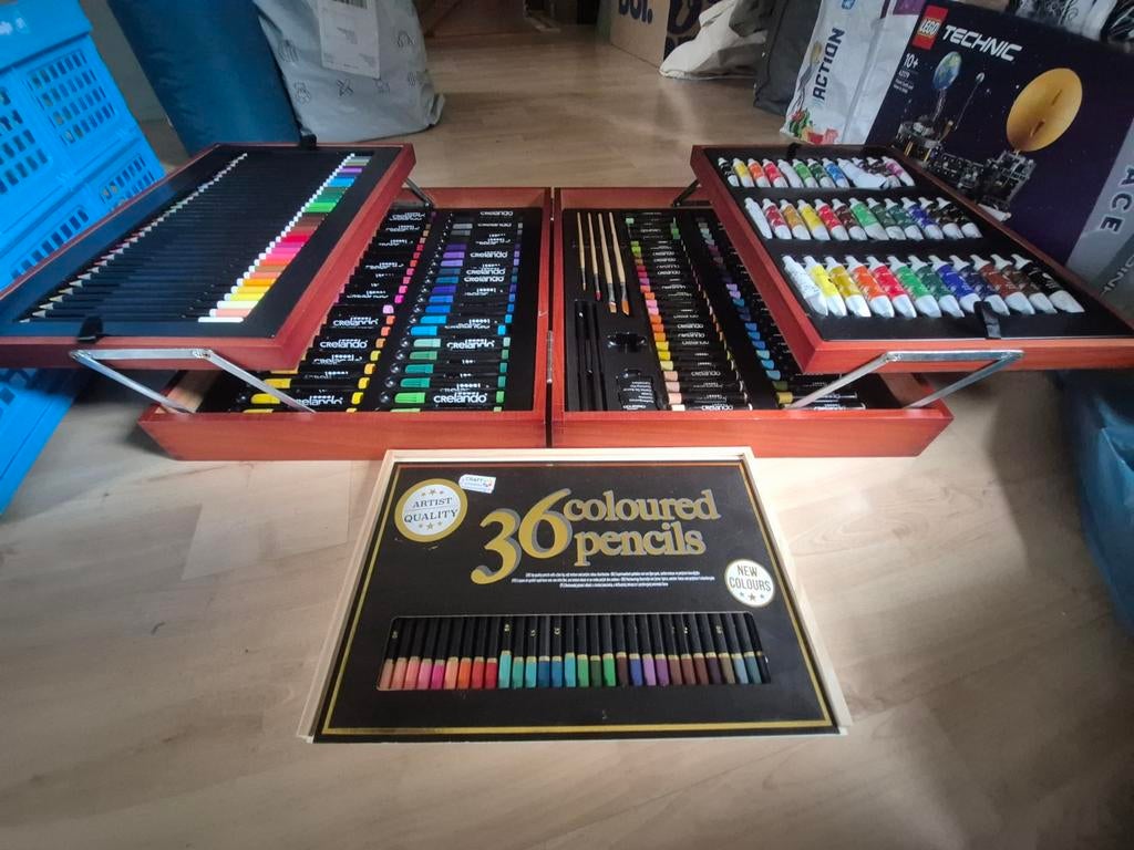 Tekendoos, Ophalen, Zo goed als nieuw, Potlood of Stift