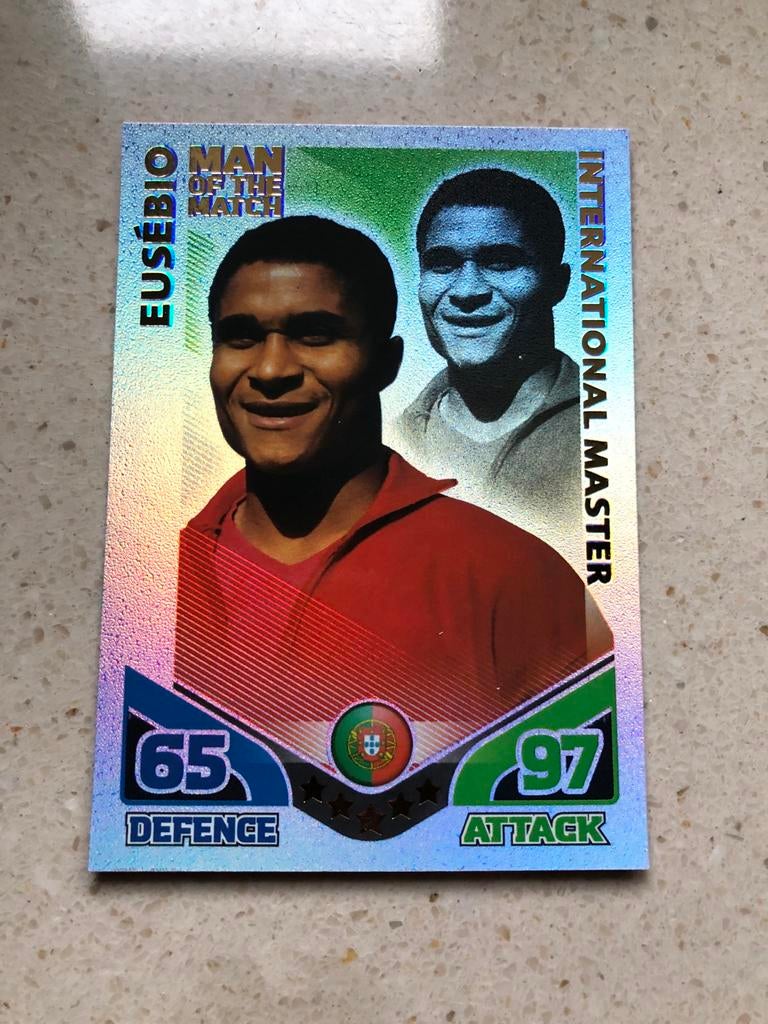 Topps Match Attax WK 2010 Eusebio Master, Ophalen of Verzenden, Zo goed als nieuw, Plaatje