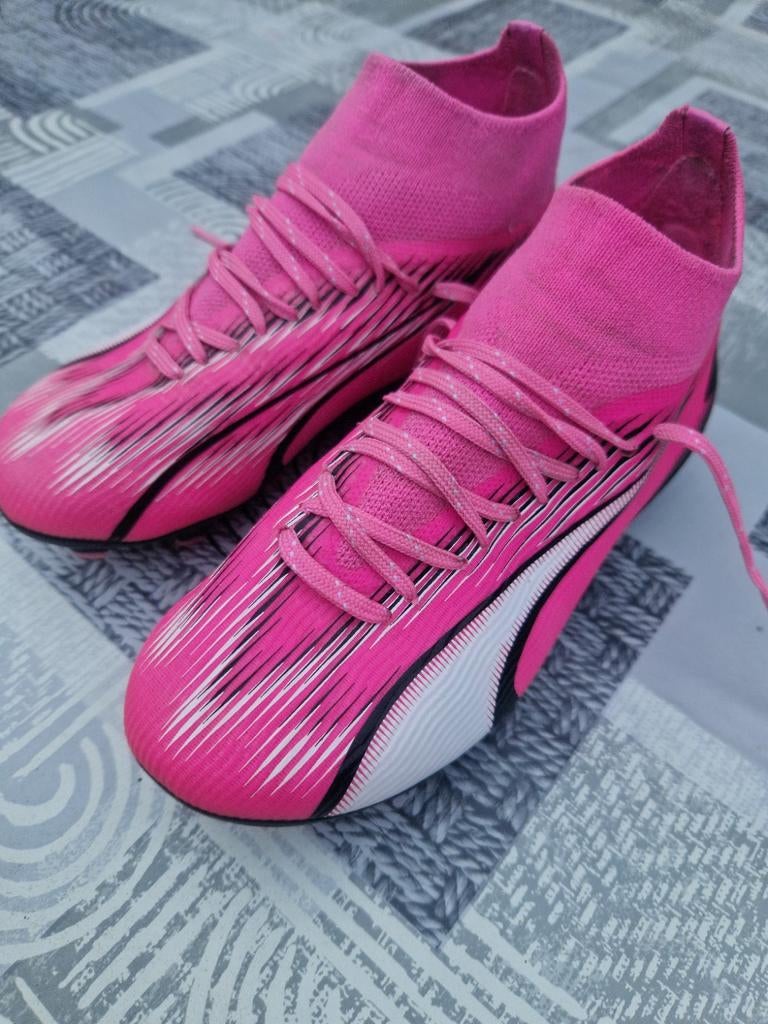 Voetbalschoenen maat 31, Maat XS of kleiner, Schoenen, Ophalen of Verzenden, Zo goed als nieuw