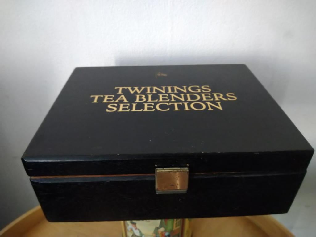 Kistje twinings thee 6vaks, Ophalen of Verzenden
