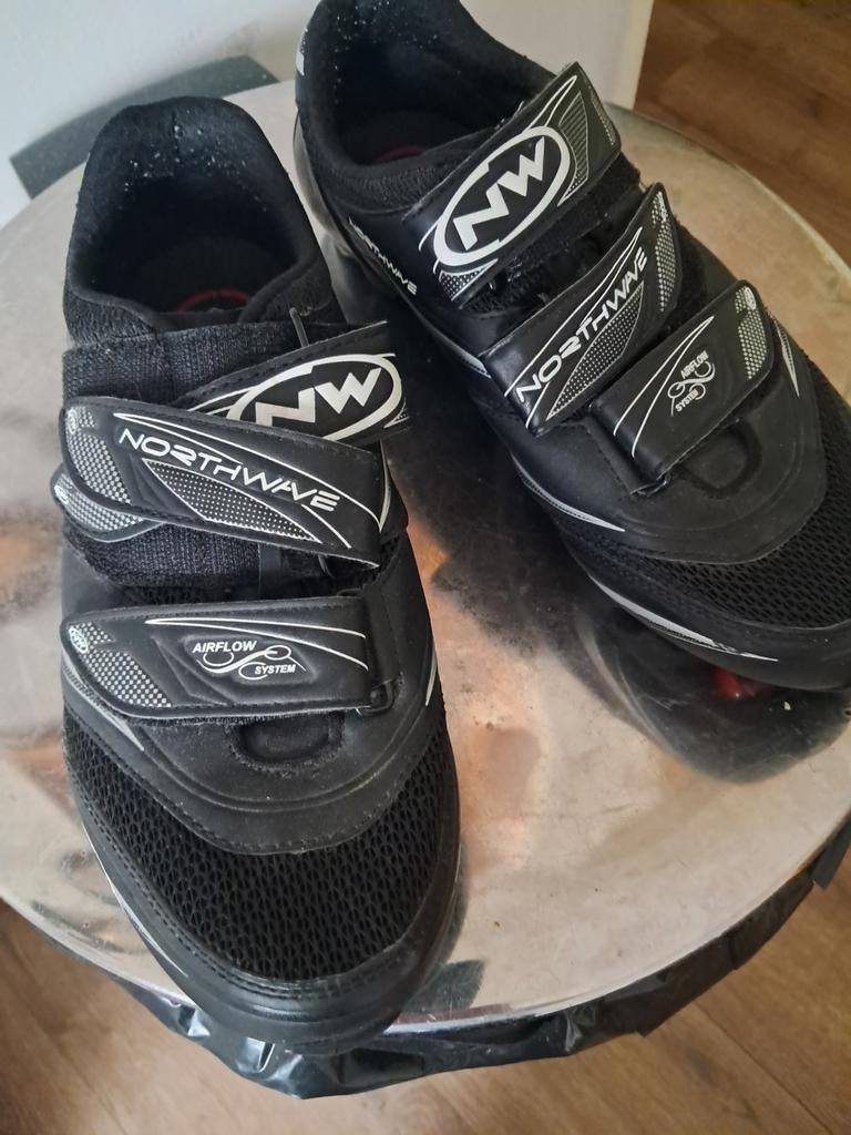 Northwave fietsschoenen - Maat 40- Zo goed als nieuw, Fietsen en Brommers, Fietsaccessoires | Fietskleding, Dames, Schoenen, Overige maten