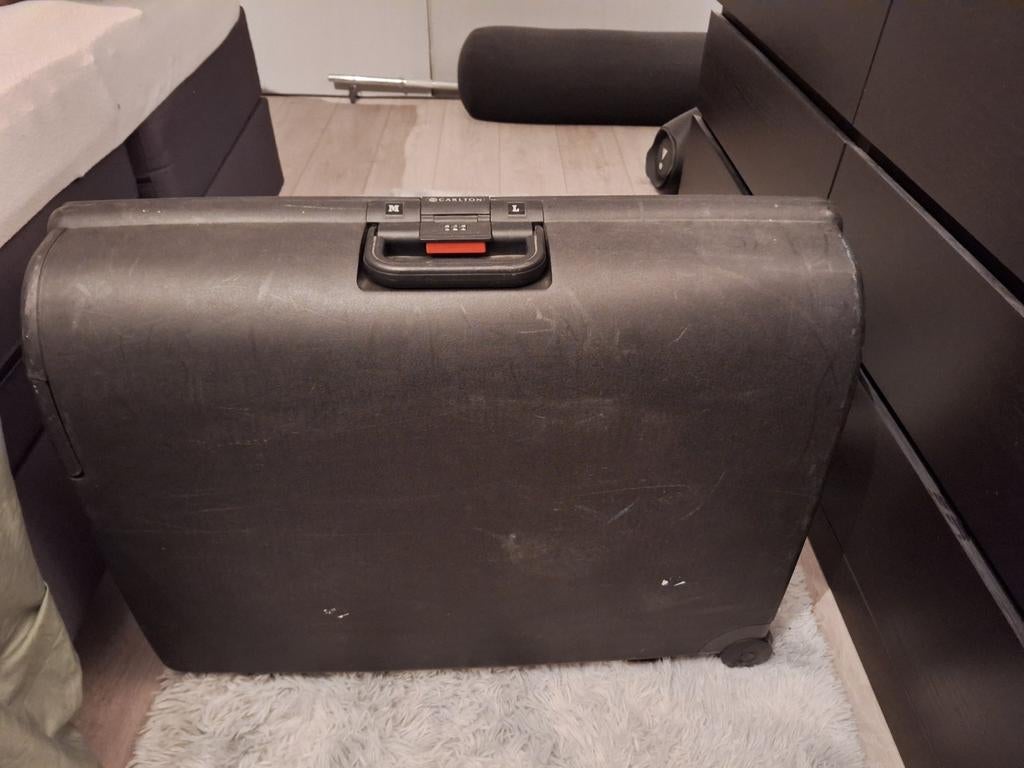 Nog goede harde grote koffer van Carlton, Ophalen, Gebruikt, Hard kunststof, 70 cm of meer