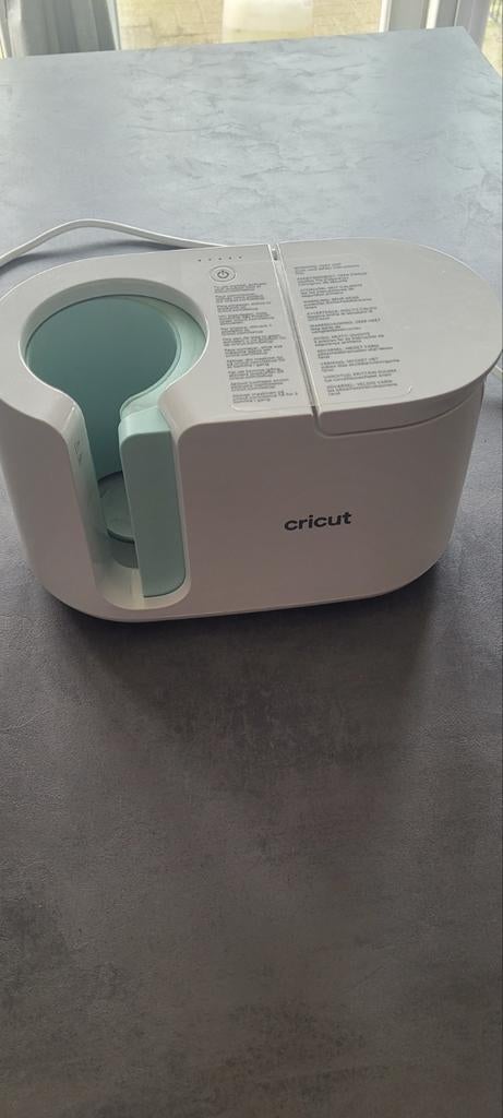 Cricut Mug Press mokkenpers + 2 sublimatie mokken | zo goed, Ophalen of Verzenden, Zo goed als nieuw, Gereedschap of Toebehoren