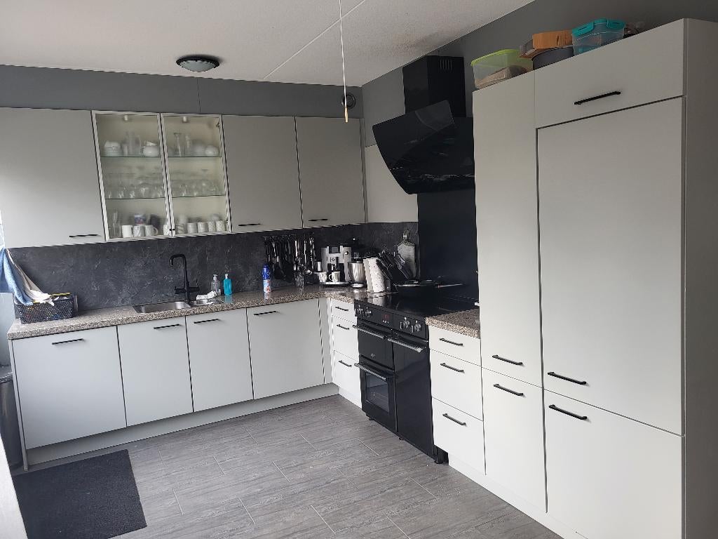 keuken gebruikt 1m. brede inductie kookplaat met 5 eenheden., Ophalen, Gebruikt, Graniet of Steen, Hoogglans of Gelakt