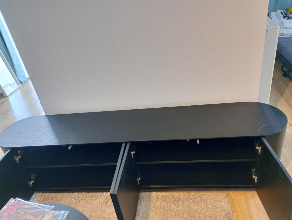 Zwarte TV kast met afgeronde hoeken, Ophalen of Verzenden