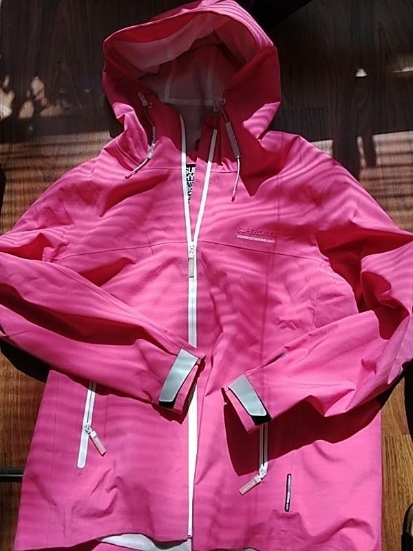 Superdry Waterproof Regenjas Roze Maat 44 met 2 Ritszakken, Kleding | Dames, Superdry, Maat 42/44 (L), Ophalen of Verzenden, Roze