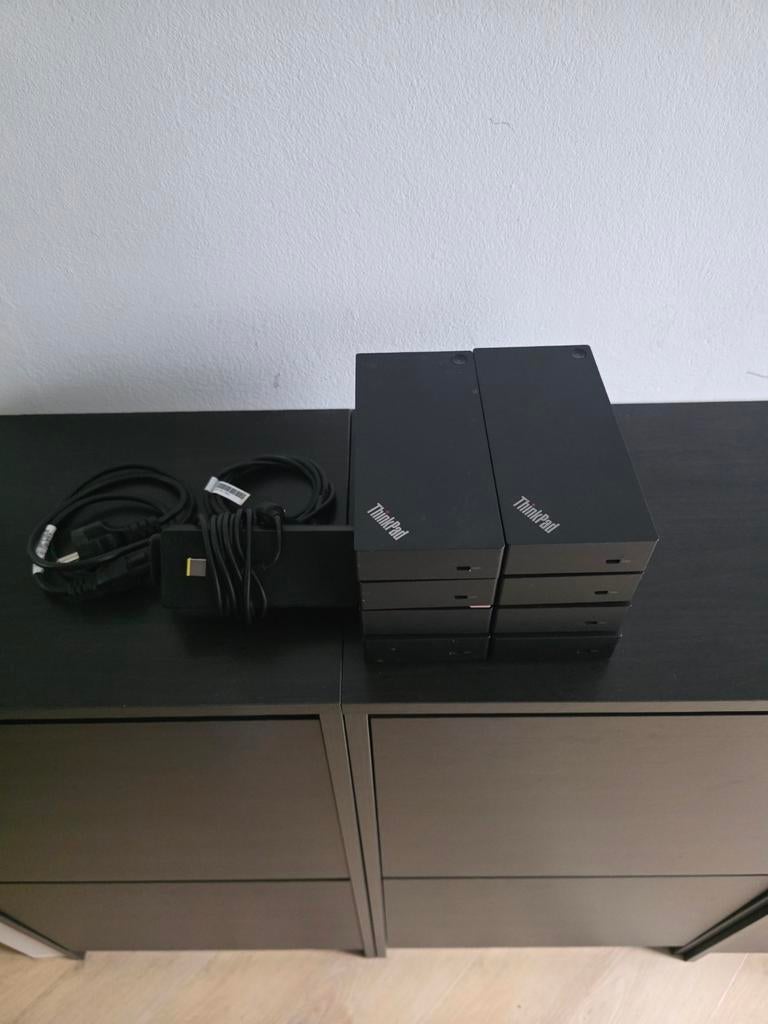 Partij van 8 Lenovo ThinkPad Dockingstations USB-C, Docking station, Lenovo ThinkPad, Ophalen of Verzenden, Laptop