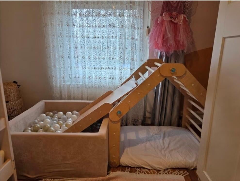 Klimrek en ballenbak ook los te koop, Ophalen, Zo goed als nieuw