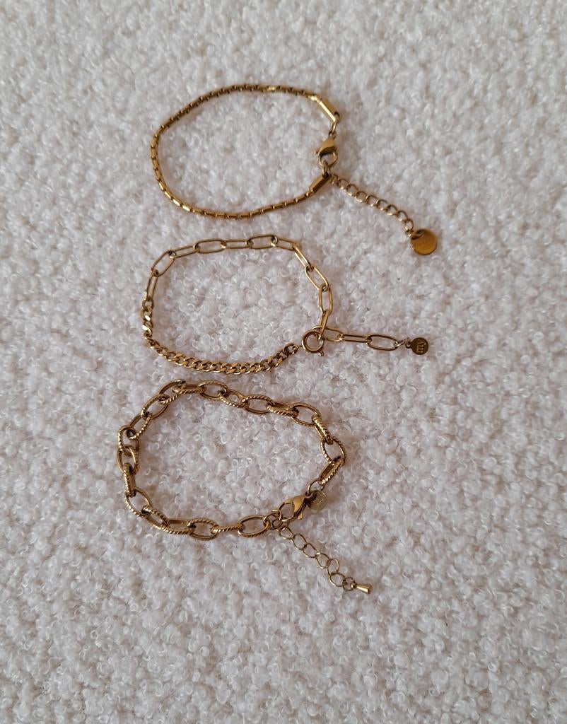 3 armbandjes goudkleur gedragen geweest., Ophalen of Verzenden, Nieuw, Goud, Goud