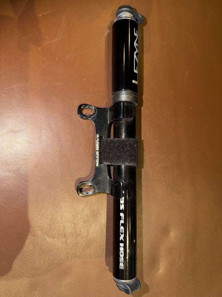 Lezyne Road Drive fiets pomp met flexibele slang, Ophalen of Verzenden, Gebruikt