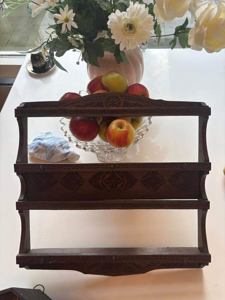 Kop en schotel rekje bewerkt, Ophalen of Verzenden, Zo goed als nieuw