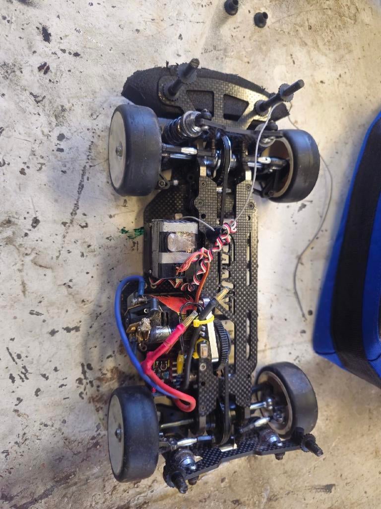 Corally RC wedstrijd auto - Beëindiging hobby, Hobby en Vrije tijd, Modelbouw | Radiografisch | Auto's, Elektro, Gebruikt, Ophalen of Verzenden