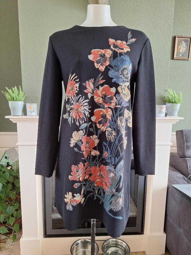Zara zwarte bloemen jurk M 38 40, Maat 38/40 (M), Verzenden, Zo goed als nieuw, Boven de knie