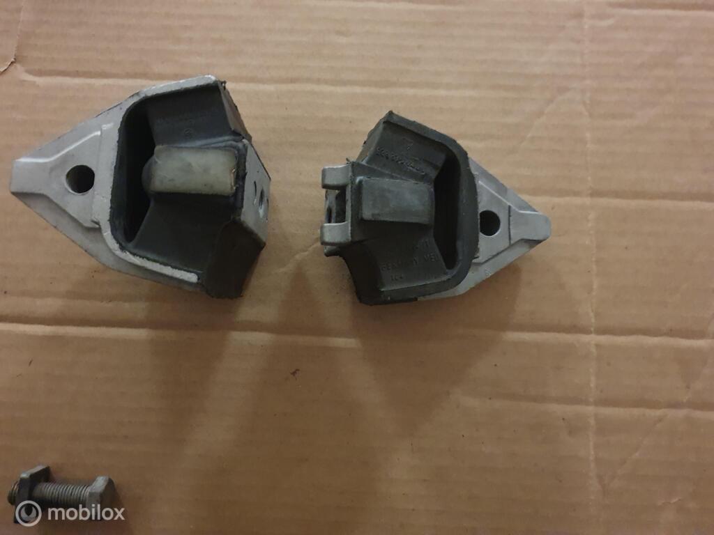 Versnellingsbak steun origineel Porsche 928 ('78-'95), Auto-onderdelen, Gebruikt, Porsche, Ophalen of Verzenden, Porsche