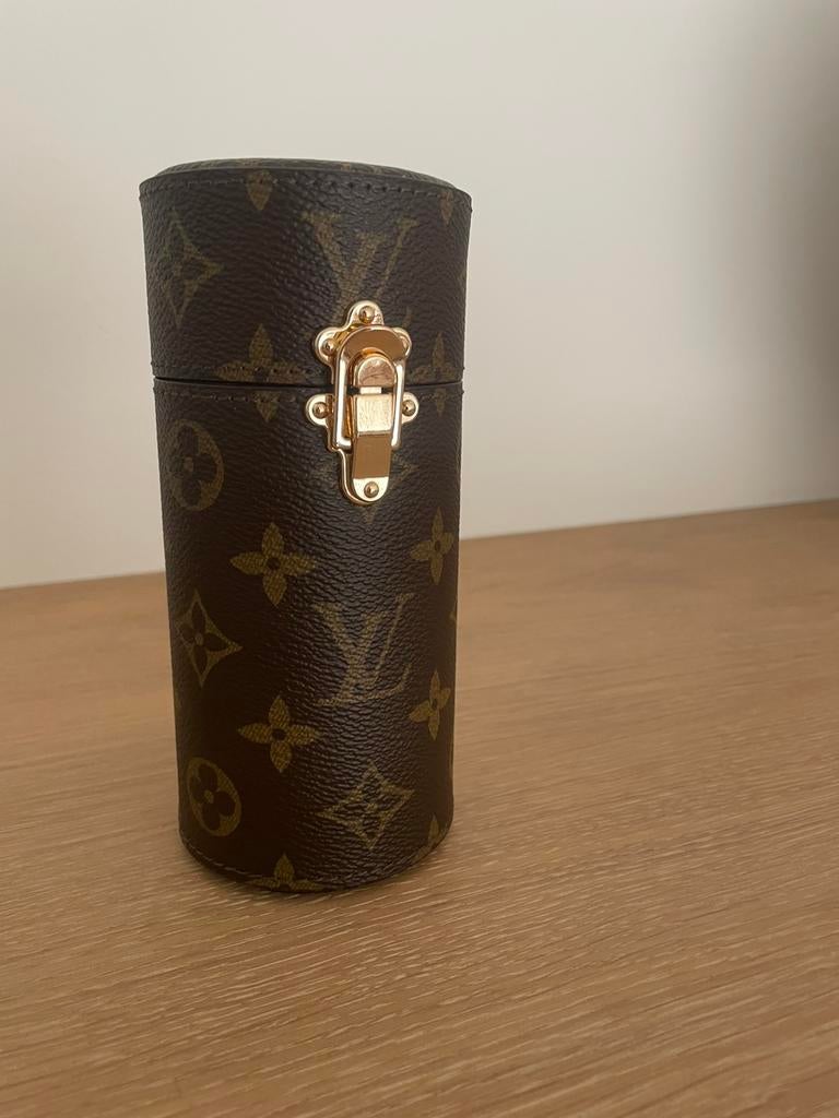 Vuitton parfume travel case 20OmL, Ophalen of Verzenden, Zo goed als nieuw