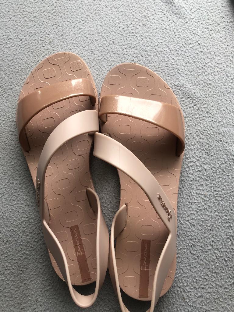 Ipanema sandalen maat 38, Beige, Nieuw, Sandalen of Muiltjes, Ophalen of Verzenden