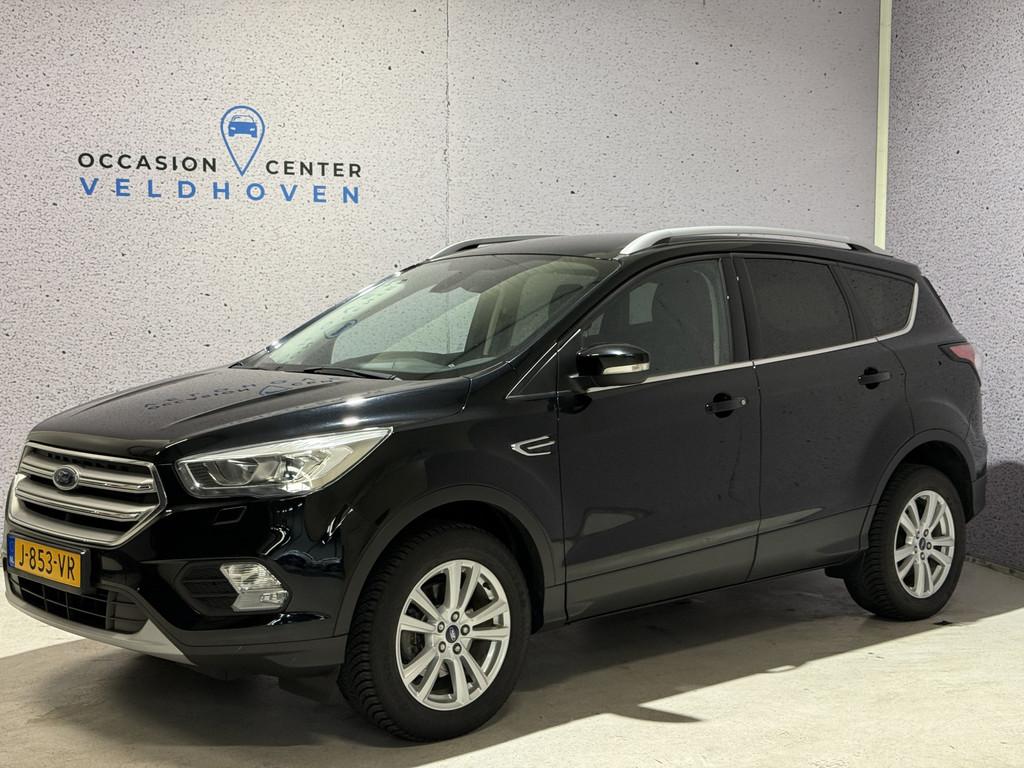 Ford Kuga 1.5 EcoBoost Titanium // NAVI // TREKHAAK, Voorwielaandrijving, Stof, 4 cilinders, Zwart
