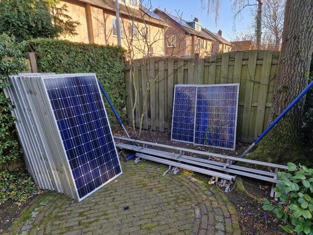 Zonnepanelen en omvormers, Ophalen, Gebruikt, Compleet systeem, 200 wattpiek of meer