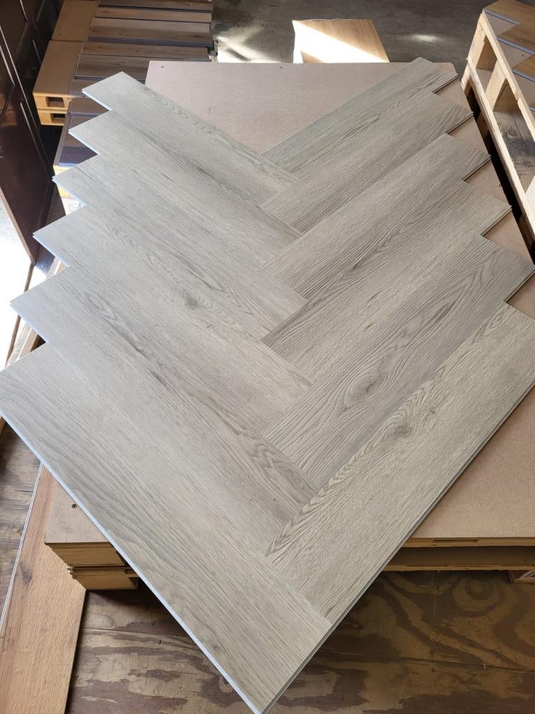Outlet: Pvc Visgraat Vloer Klik 39.5 m2 (Nieuw), Huis en Inrichting, Stoffering | Vloerbedekking, Ophalen of Verzenden, Nieuw