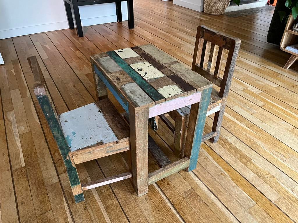 Kindertafeltje met 2 stoeltjes steigerhout, Ophalen, Gebruikt