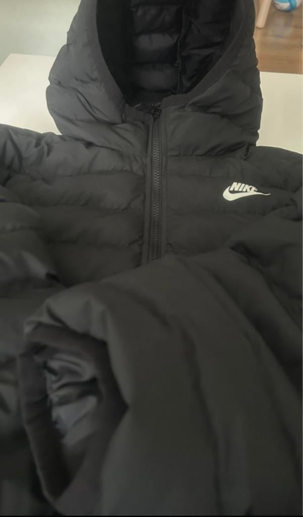 Nike winterjas kinderen xl (158-170), Ophalen of Verzenden, Zo goed als nieuw, Jongen, Jas