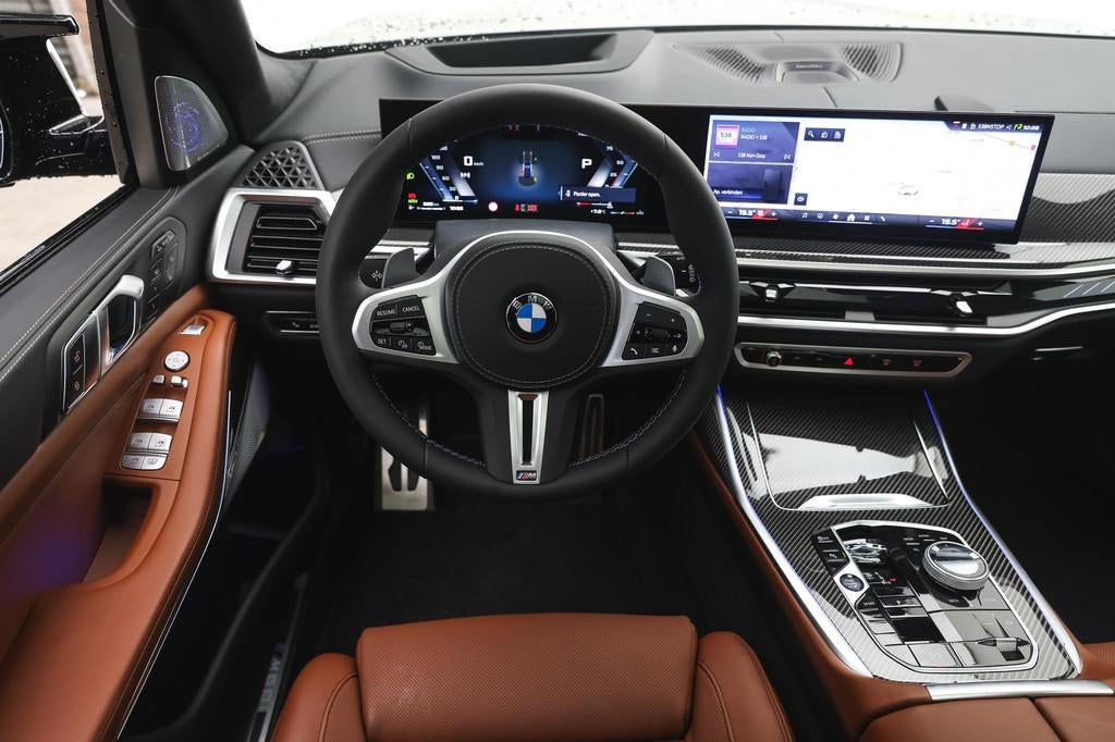 BMW X7 M60i xDrive High Executive M Sport Automaat / Trekhaa, 4395 cc, 7 stoelen, Zwart, Vierwielaandrijving