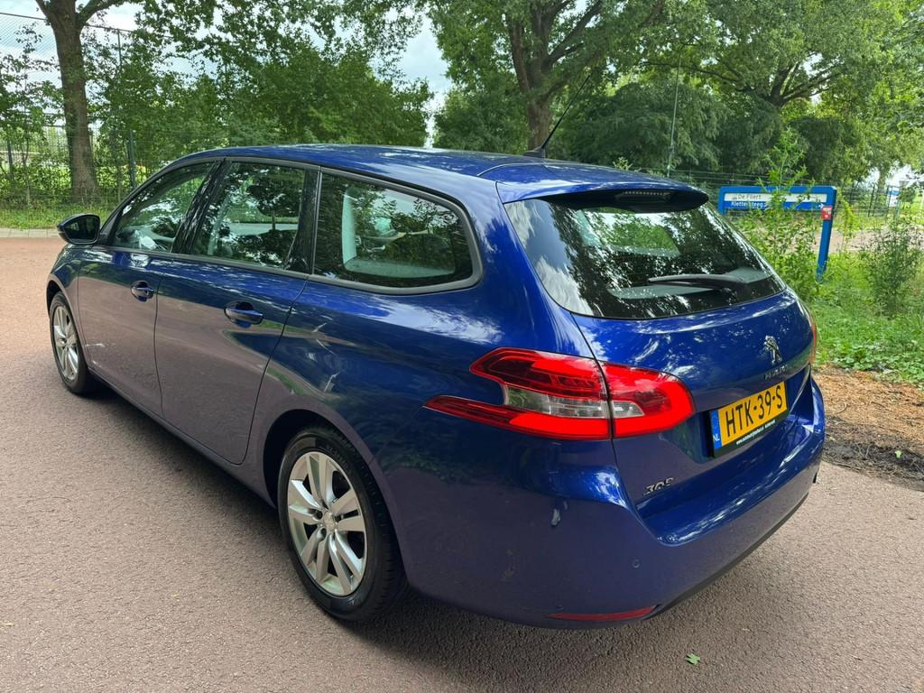 Peugeot 308 SW 1.2 PureTech Allure / Navi / Automaat / LED /, Gebruikt, Euro 6, 1199 cc, Blauw