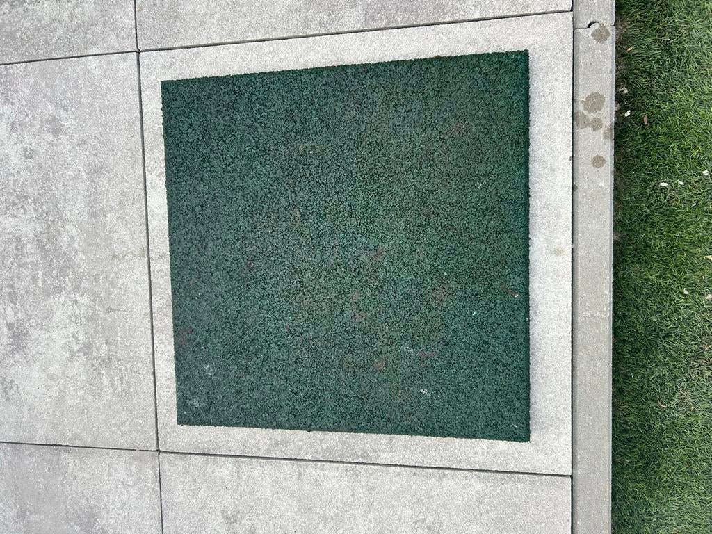 8 rubberen tuintegels 50x50 cm, Tuin en Terras, Tegels en Klinkers, Ophalen, Gebruikt, Rubber, Minder dan 5 m²