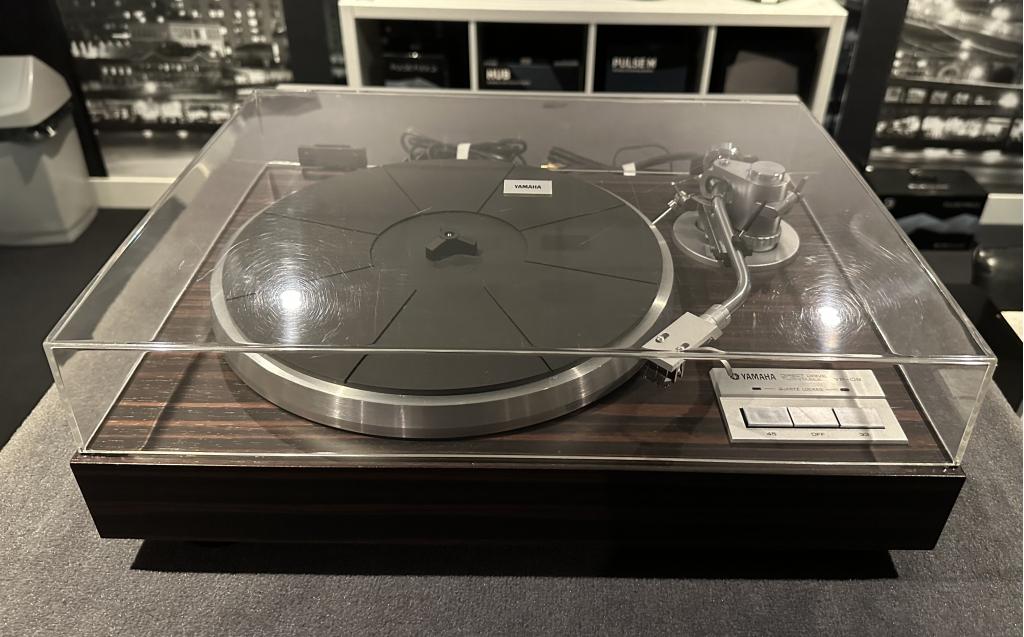 Yamaha YP-D9 met nieuwe Denon DL110 cartridge, Niet ingevuld, Zo goed als nieuw, Niet ingevuld, Niet ingevuld